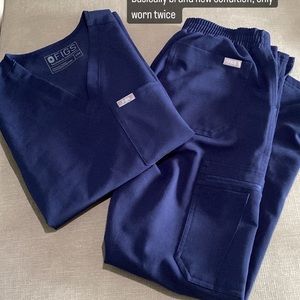 Figs Scrubs Yola Pants and Catarina Top set - Navy Blue, XXS Petite